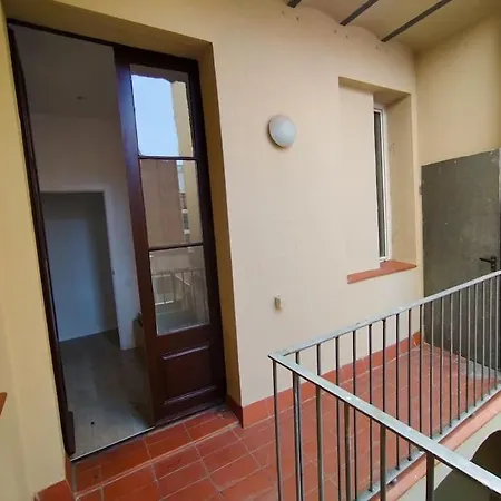 Centrico Apartamento De Temporada  *